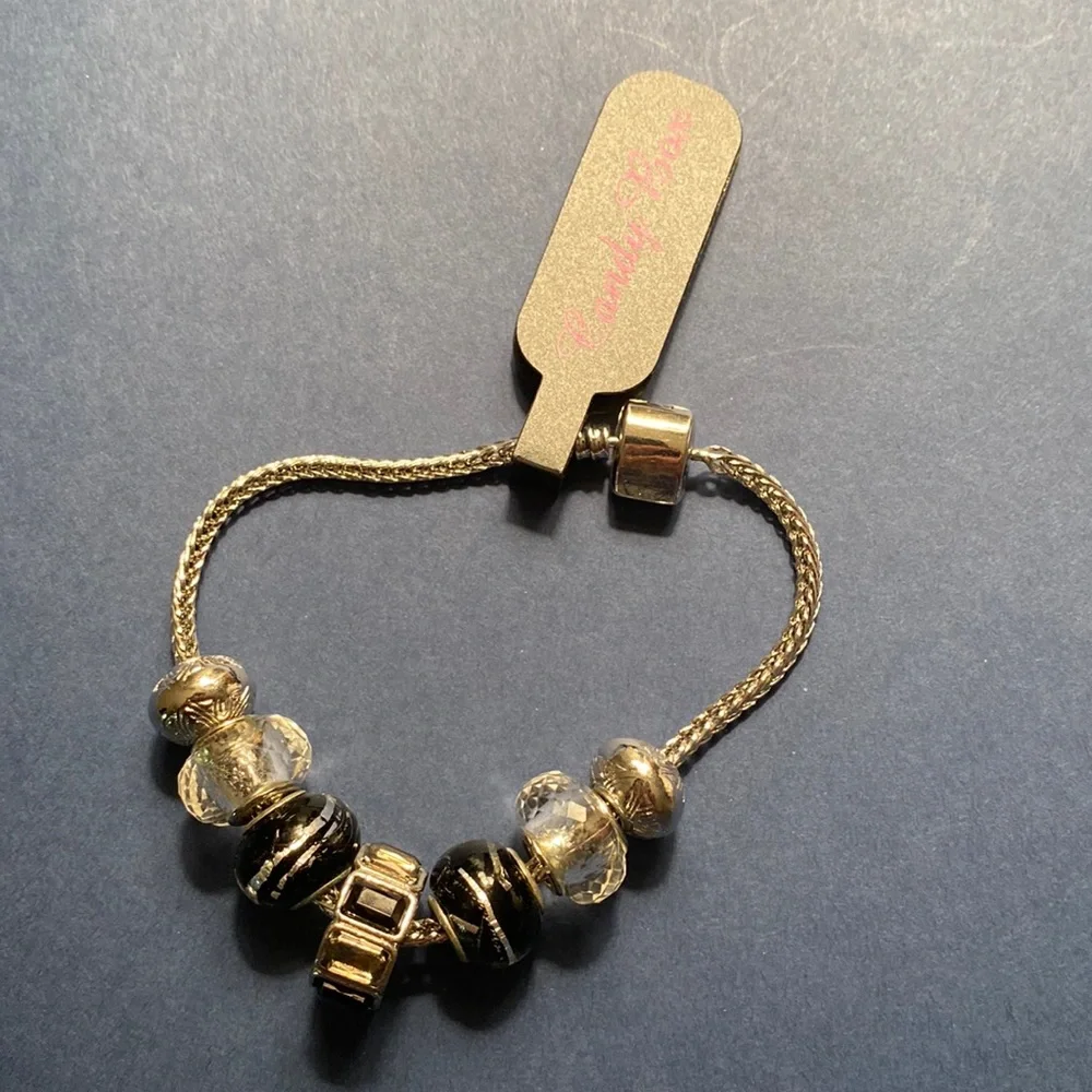 Bracelet - Picture 1 of 4